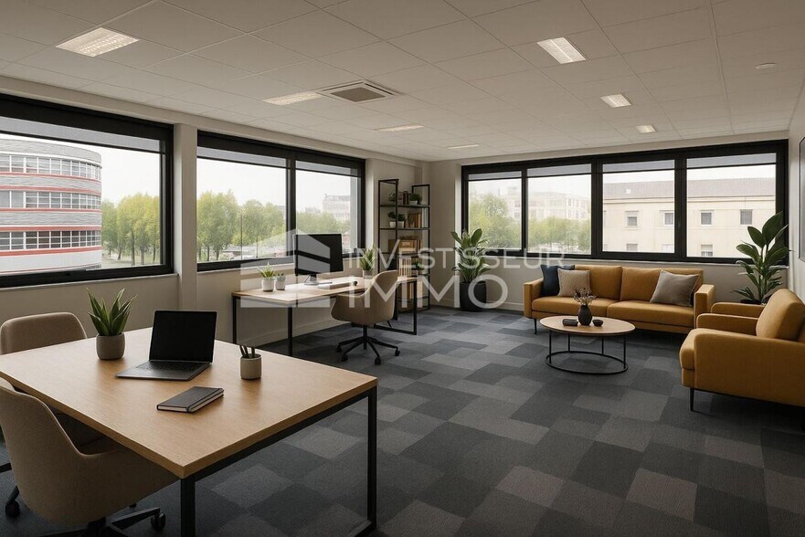 Office in Antony to rent - Interior Photo - Image 1 of 3