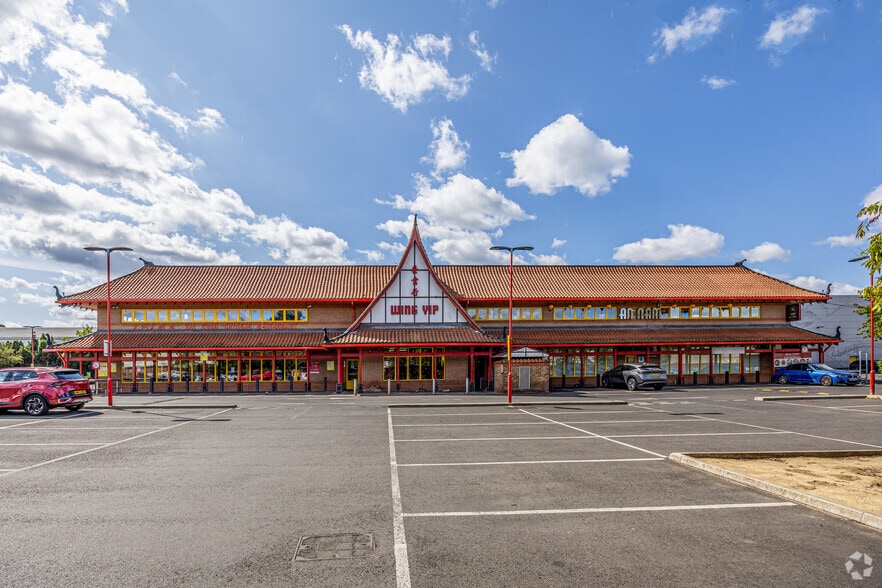 544 Purley Way, Croydon to rent - Building Photo - Image 3 of 3