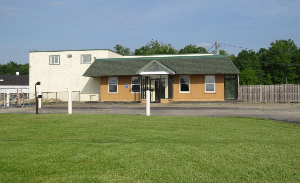 42345 Oberlin Elyria Rd, Elyria, OH for rent - Primary Photo - Image 1 of 3