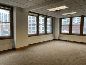 500 N Dearborn St, Chicago, IL for rent Interior Photo- Image 2 of 7