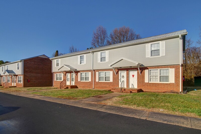 2345 Statesville Blvd, Salisbury 28147 Westside Manor Apartments