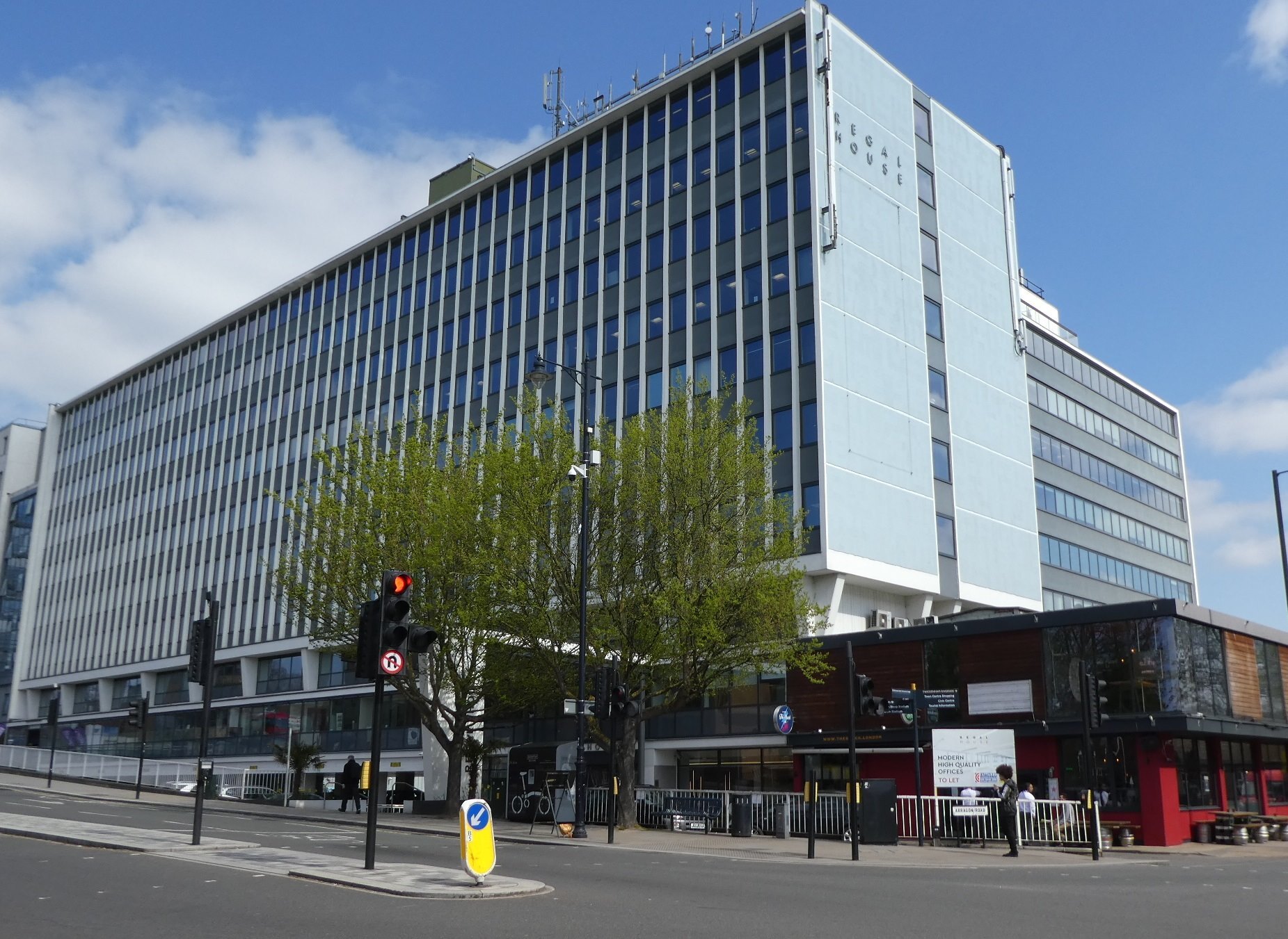 68-70 London Rd, Twickenham to rent Building Photo- Image 1 of 17