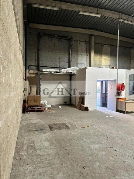 Industrial in Argenteuil to rent - Interior Photo - Image 2 of 10