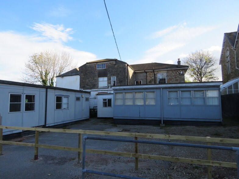 24 Basset Rd, Camborne for sale - Primary Photo - Image 1 of 1