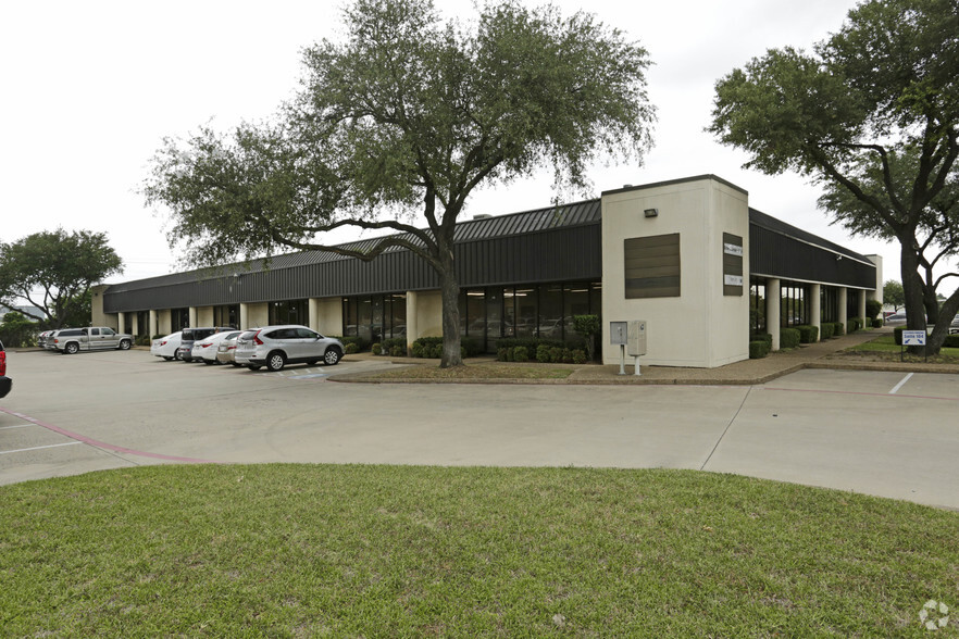 325 Gold St, Garland, TX for sale - Building Photo - Image 1 of 7