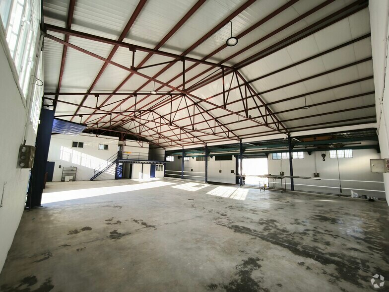 Calle de San Juan, 20, Fuenlabrada, Madrid to rent - Building Photo - Image 2 of 12