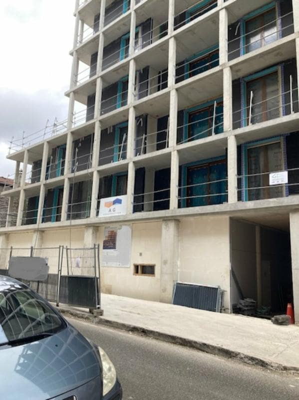 Retail in Paris for sale Construction Photo- Image 1 of 10