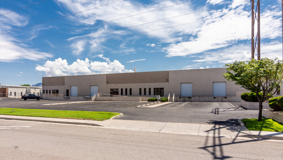 5840 Midway Park Blvd NE, Albuquerque, NM for rent - Building Photo - Image 2 of 2