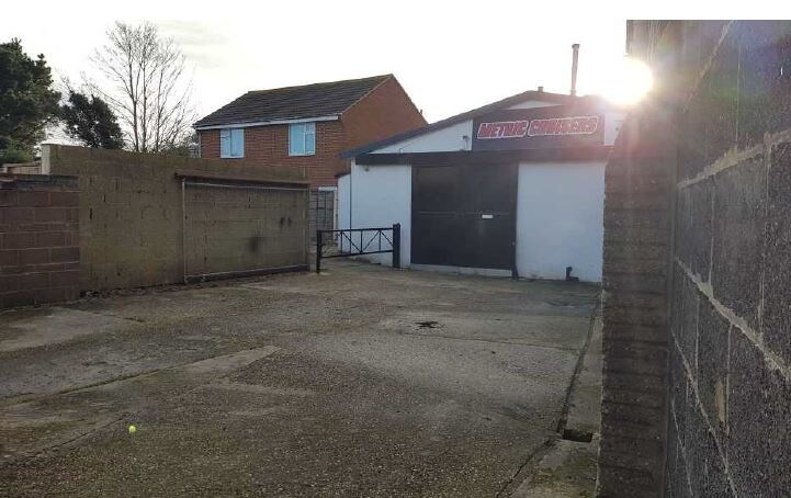 80 Shelley Road East, Bournemouth for sale Primary Photo- Image 1 of 1
