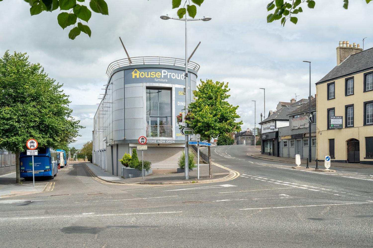 18 Abercorn Sq, Strabane to rent Building Photo- Image 1 of 32