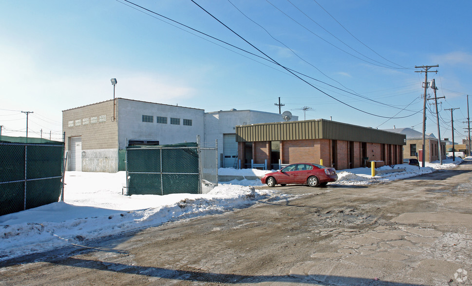 5301 W 66th St, Bedford Park, IL for sale - Building Photo - Image 1 of 1