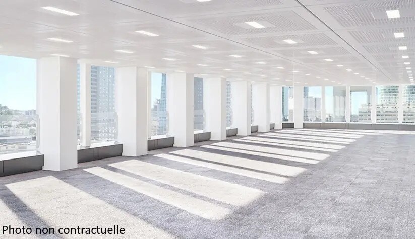 Location Bureaux 592 m² - Photo 1