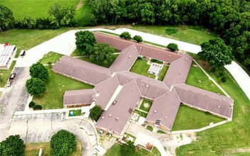 1110 W 11th St, Concordia, KS - aerial  map view