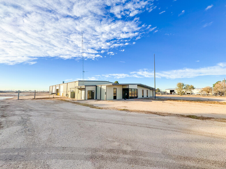 2585 W Interstate 20, Odessa, TX for rent - Building Photo - Image 1 of 21