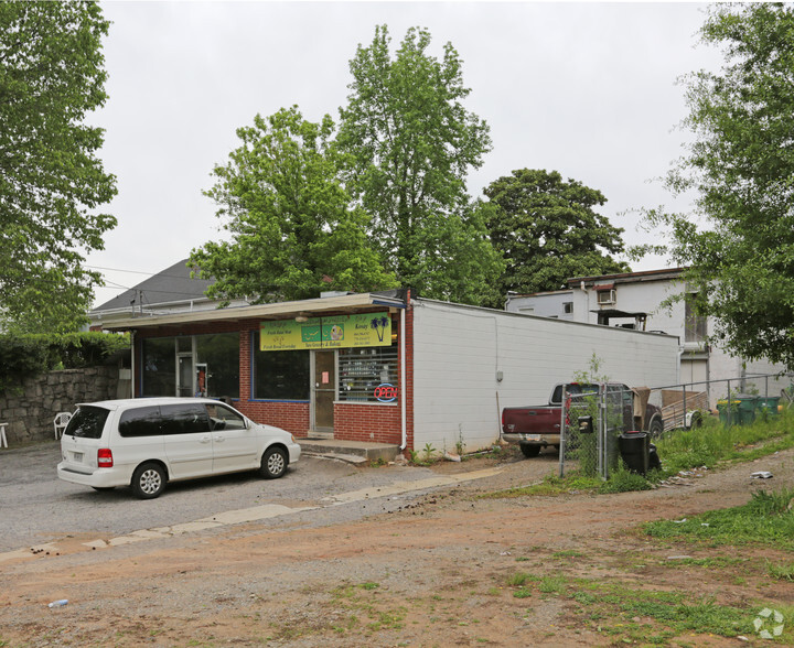 1049-1051 Vaughan St, Clarkston, GA for sale - Primary Photo - Image 1 of 9