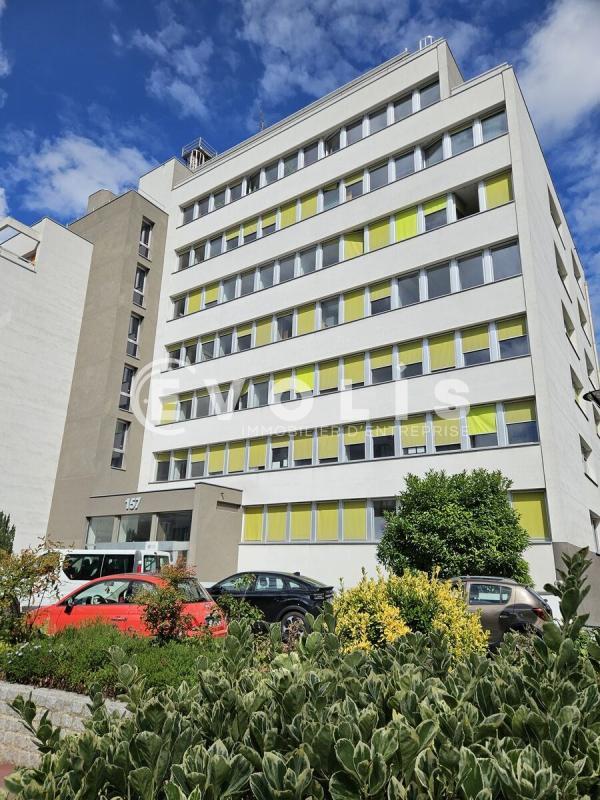 Office in Bagneux to rent Building Photo- Image 1 of 31