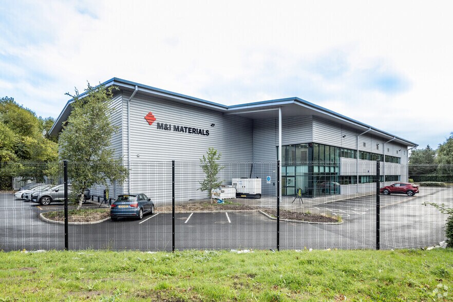 Coronet Way, Salford for sale - Primary Photo - Image 1 of 1