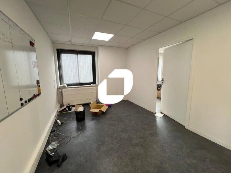 Office in Fretin to rent - Interior Photo - Image 3 of 10