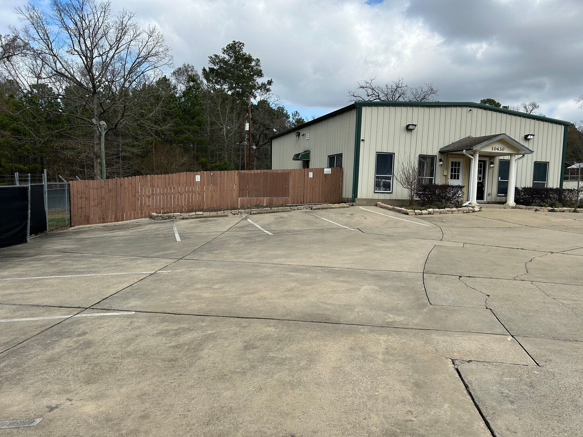 10430 Fm 1097 Rd W, Willis, TX for sale Building Photo- Image 1 of 1