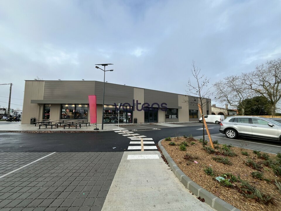 2141 Route Des Platanes, Merville to rent Building Photo- Image 1 of 6