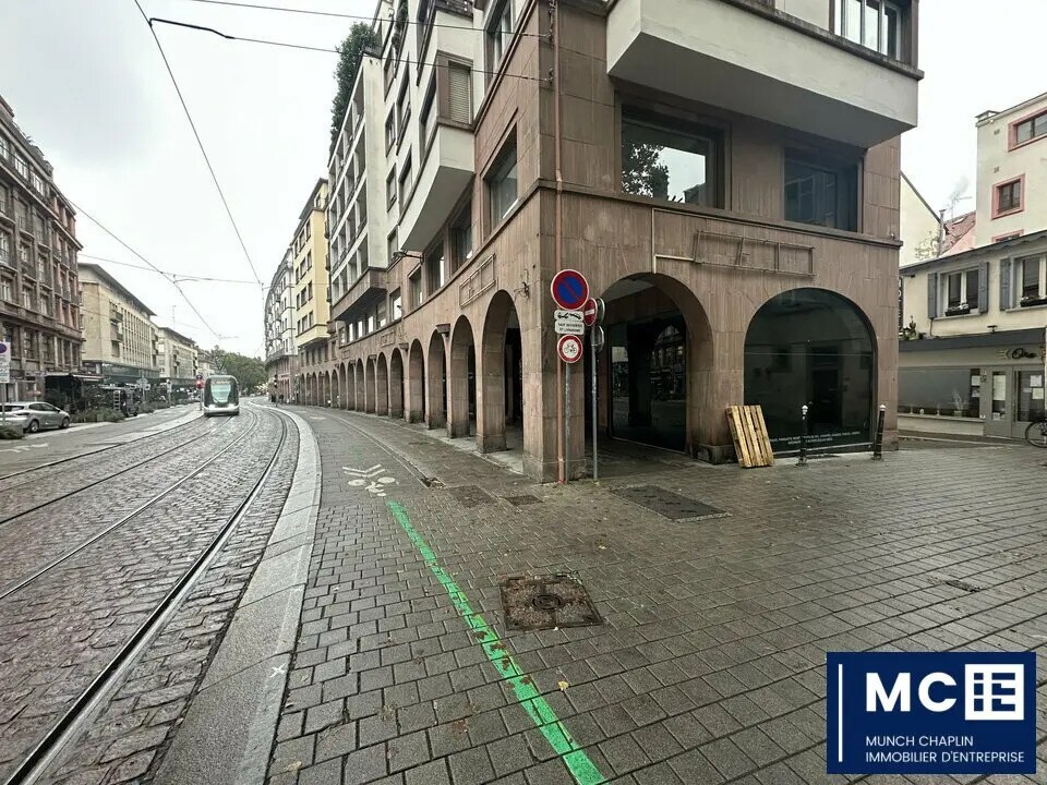 Retail in Strasbourg to rent Building Photo- Image 1 of 13