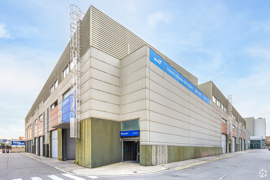 Carrer de Marie Curie, 2, Barberà del Vallès, Barcelona to rent - Building Photo - Image 3 of 21