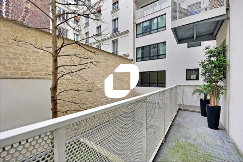 Office in Neuilly-sur-Seine to rent - Building Photo - Image 2 of 7