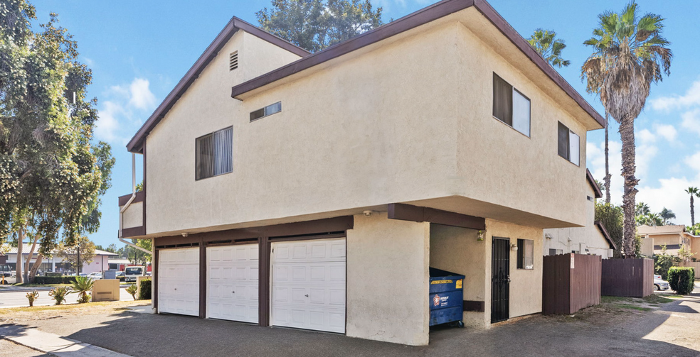 110 N Belinda Cir, Anaheim, CA for sale - Building Photo - Image 3 of 6