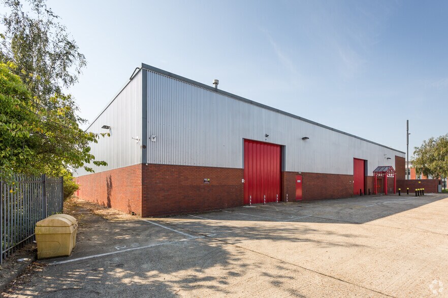 Old Brighton Rd, Crawley, RH11 0PR UK