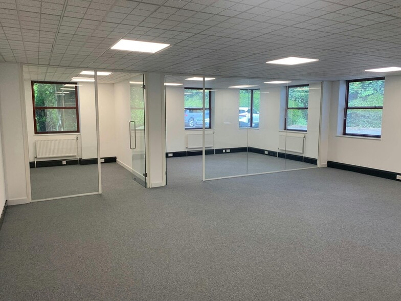 Bedford Rd, Petersfield to rent - Interior Photo - Image 2 of 6