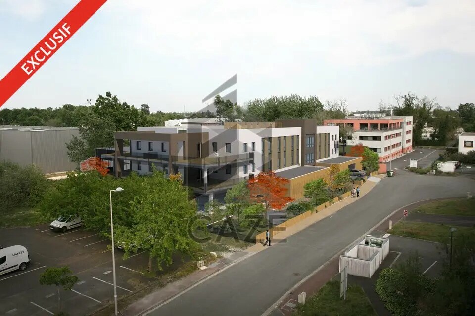 Vente Bureaux 1 806 m² - Photo 1