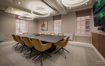 24 Oxford Ct, Manchester to rent Interior Photo- Image 1 of 8