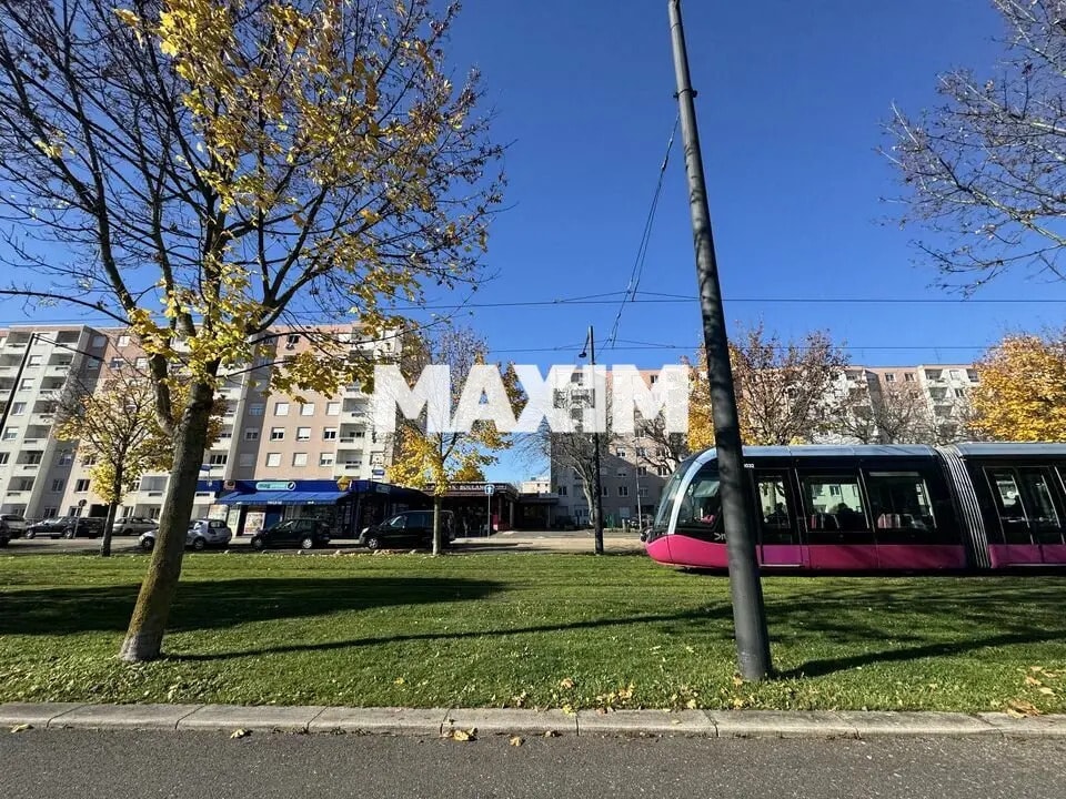 Vente Bureaux 145 m² - Photo 1