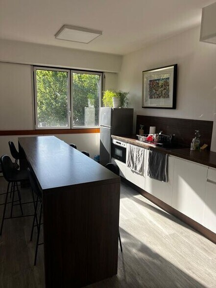 Office in Écully for sale - Interior Photo - Image 3 of 4