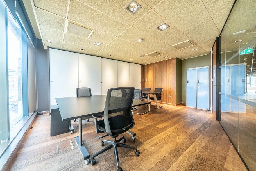 178-180 Edgware Rd, London to rent - Building Photo - Image 3 of 29