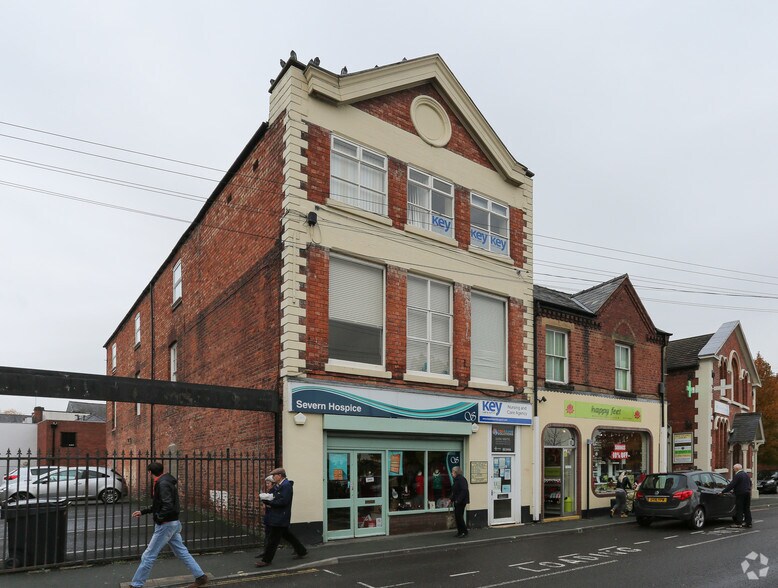 13 English Walls, Oswestry to rent - Building Photo - Image 2 of 2