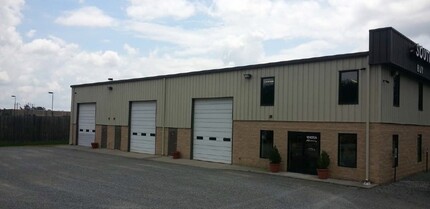 10123 Barrett Park Rd, Ashland, VA for rent Building Photo- Image 1 of 2