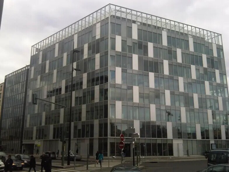 Office in Arcueil to rent - Building Photo - Image 2 of 2