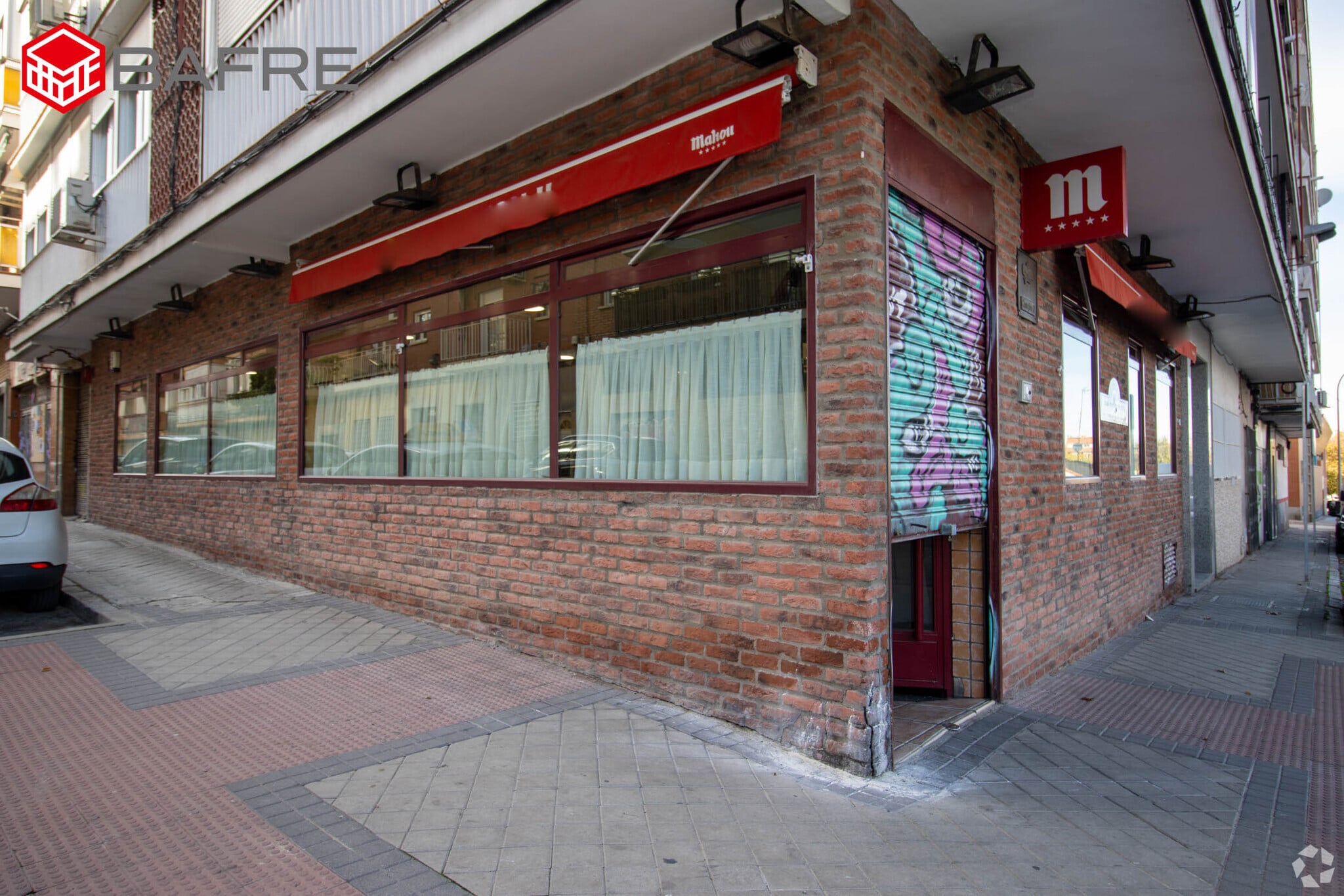 Retail in Madrid, Madrid to rent Interior Photo- Image 1 of 2