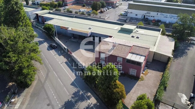 Vente Entrepôt 2 000 m²