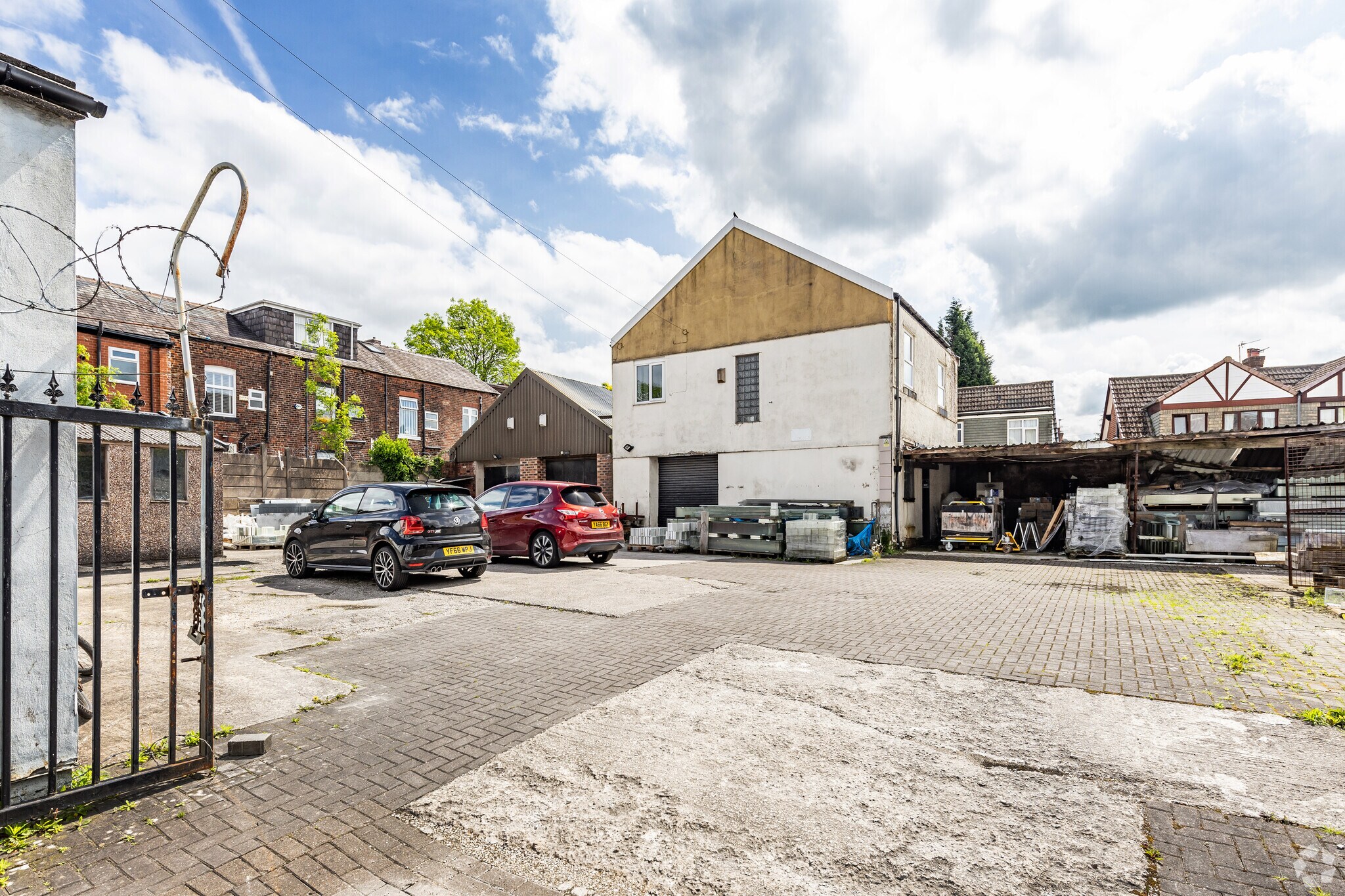 170 Lodge Ln, Hyde for sale Primary Photo- Image 1 of 1