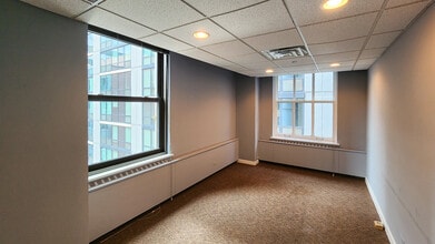 180 N Michigan Ave, Chicago, IL to rent Interior Photo- Image 2 of 6