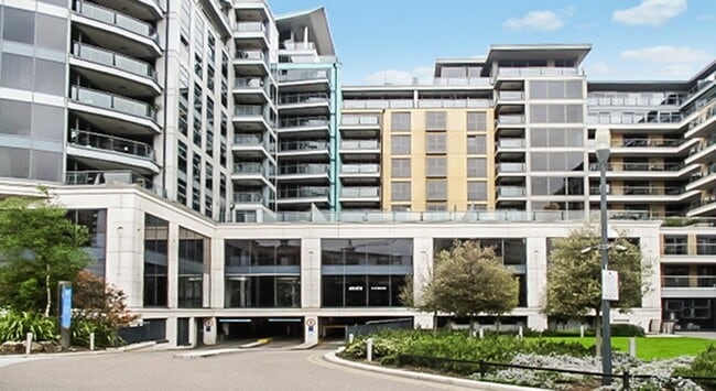 More details for 10-15 The Blvd, London - Retail for Sale