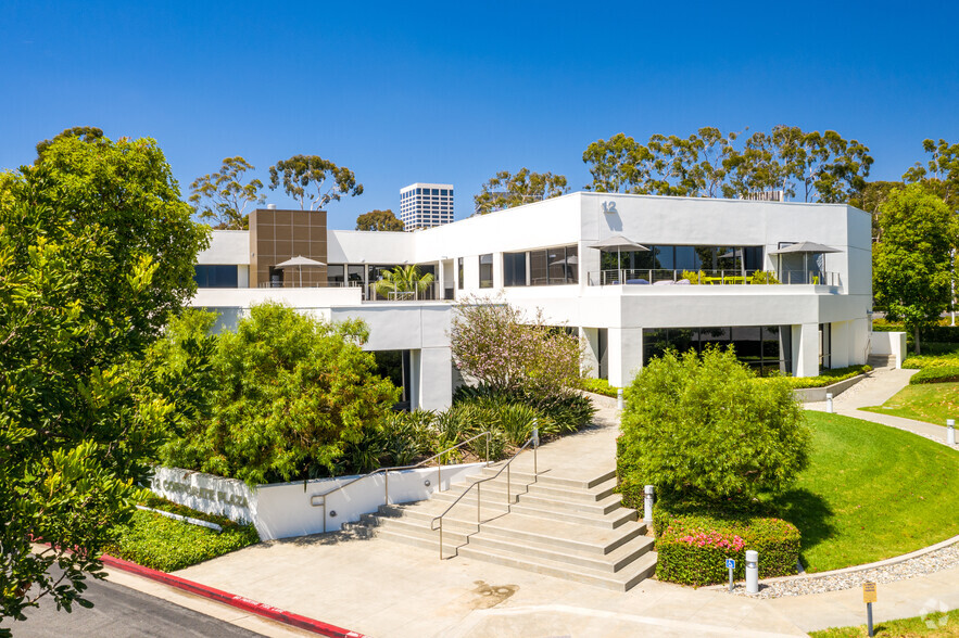 12 Corporate Plaza Dr, Newport Beach, CA for rent - Primary Photo - Image 1 of 12