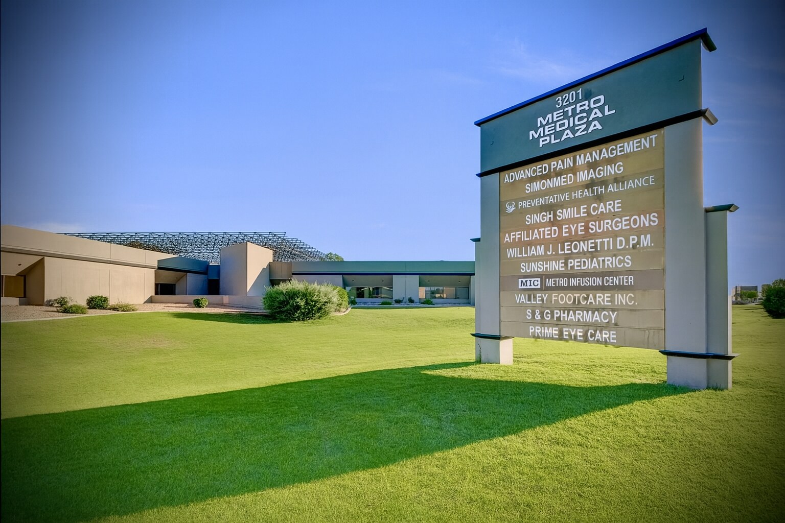 3201 W Peoria Ave, Phoenix, AZ to rent Building Photo- Image 1 of 47