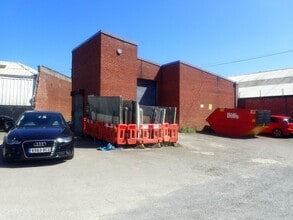 42A Stratford Rd, Solihull to rent Building Photo- Image 1 of 5