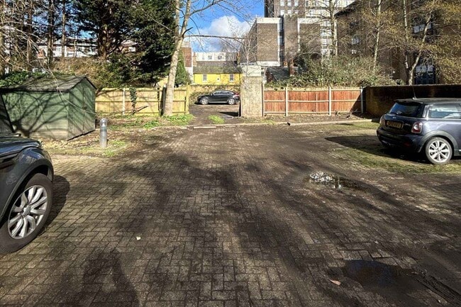 More details for 4 Oaklea Passage, Kingston Upon Thames - Land for Sale