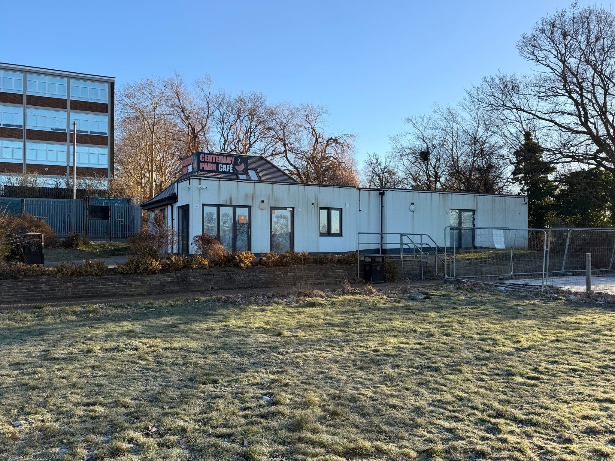 Culver Grove, Stanmore to rent Primary Photo- Image 1 of 2