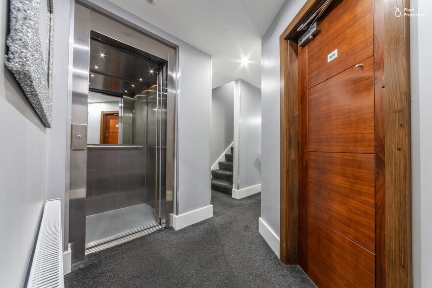 6 Central Promenade, Isle Of Man for sale - Building Photo - Image 3 of 57