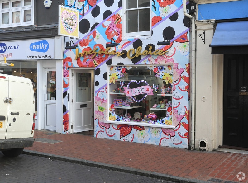 38 Bond St, Brighton to rent - Building Photo - Image 2 of 2